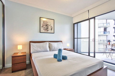 Apartment CBD Jones Bay - St Kilda Accommodation 3