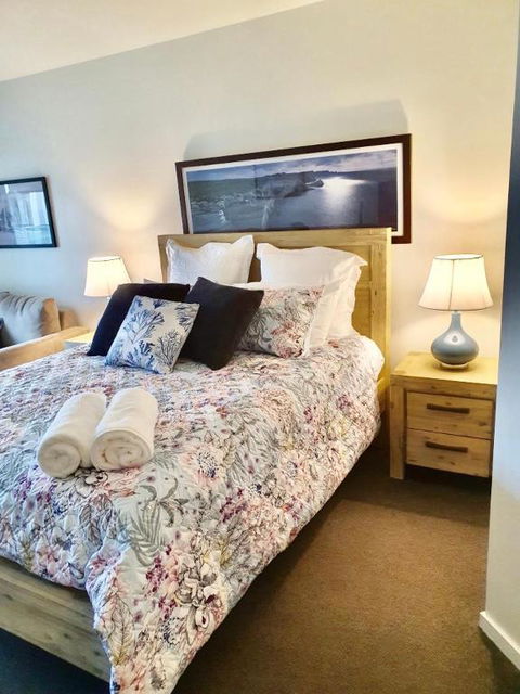FAMILY ISLAND GETAWAY BEACHFRONT APARTMENT - St Kilda Accommodation 6