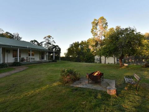 Tabitha Hill Homestead - St Kilda Accommodation 1