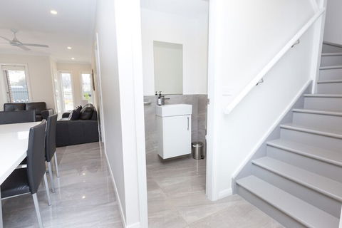 Wagga Apartments 2 - St Kilda Accommodation 1