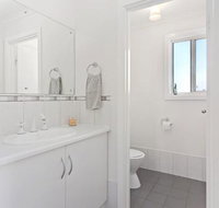 VALLEY VIEWS 10 Valley Heights Drive - St Kilda Accommodation