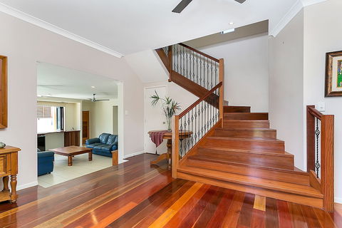 Beachcomber Holiday House - St Kilda Accommodation 2