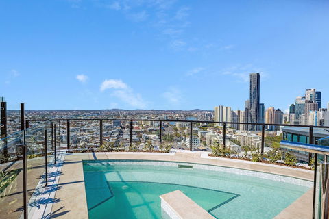 FV Dream 2 BED Apt+ Pool+ Free Parking Qfv211-16 - St Kilda Accommodation 2