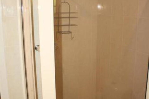 Surf Beach On Eric - St Kilda Accommodation 5