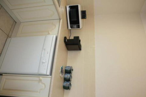 Surf Beach On Eric - St Kilda Accommodation 4