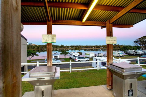 North Coast Holiday Parks Shaws Bay - St Kilda Accommodation 3