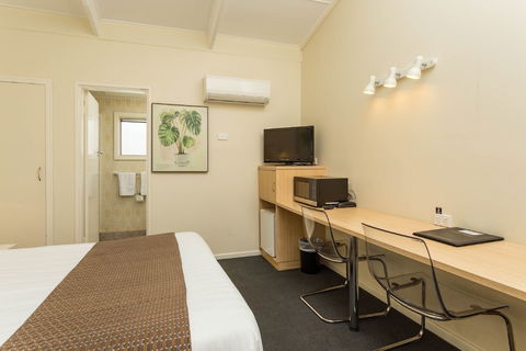 Club Motel - St Kilda Accommodation 6