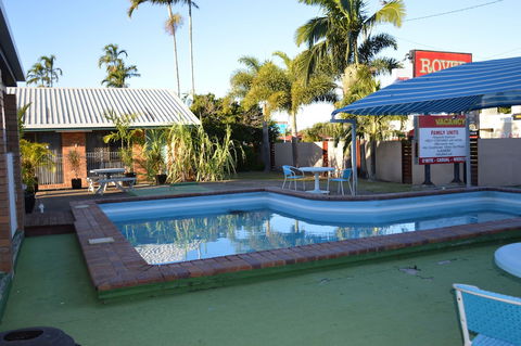Rover Holiday Units - St Kilda Accommodation 6