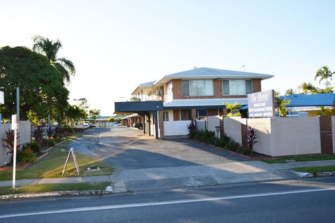 Rover Holiday Units - St Kilda Accommodation 0