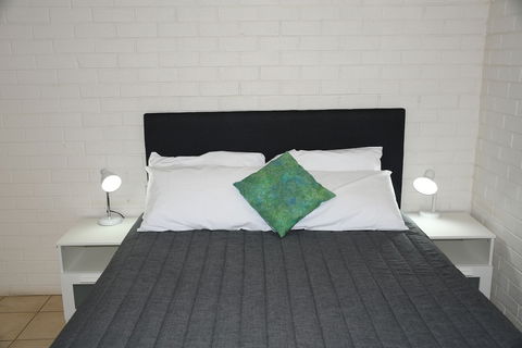 Kalbarri Seafront Villas - St Kilda Accommodation 4