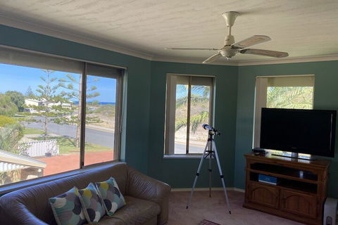 Whispering Palms - St Kilda Accommodation 3