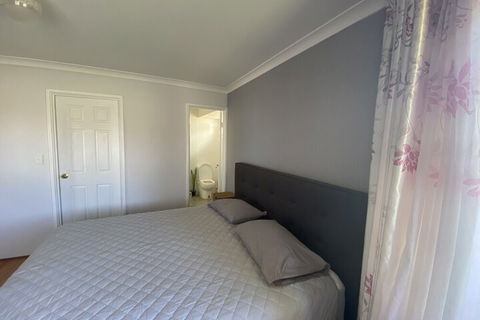 Whispering Palms - St Kilda Accommodation 4