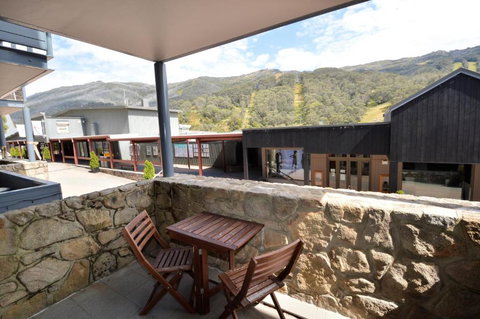 Squatters 1 - St Kilda Accommodation 5