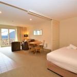 Squatters 1 - St Kilda Accommodation 0