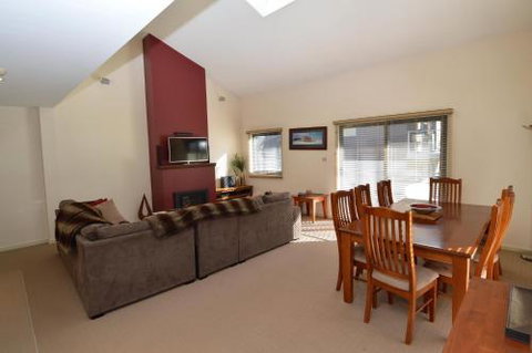 Snowbound 1 - St Kilda Accommodation 5