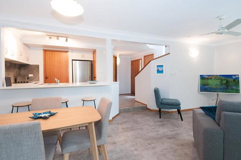 Calinda Sol 7 Byron Bay - St Kilda Accommodation 4