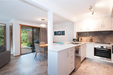 Calinda Sol 7 Byron Bay - St Kilda Accommodation 3