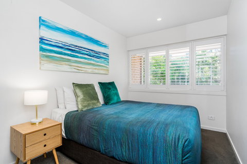 A Perfect Stay - 4 James Cook Apartments - St Kilda Accommodation 5