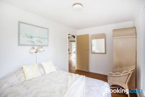 Soldier Crab Shack 20 Macleay St - St Kilda Accommodation 2