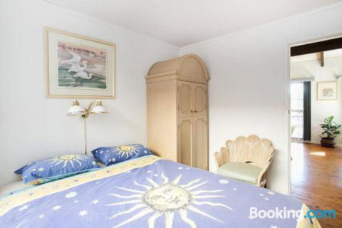 Soldier Crab Shack 20 Macleay St - St Kilda Accommodation 0