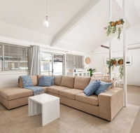 Little Kingsley Beach House 59A Kingsley Drive - St Kilda Accommodation