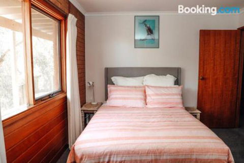 Banksia Beach House - St Kilda Accommodation 2