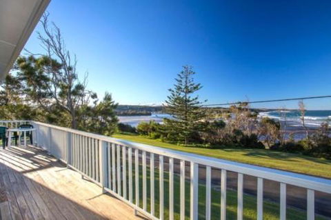 Seaside Beach House 25 Seaside Pde - St Kilda Accommodation 0