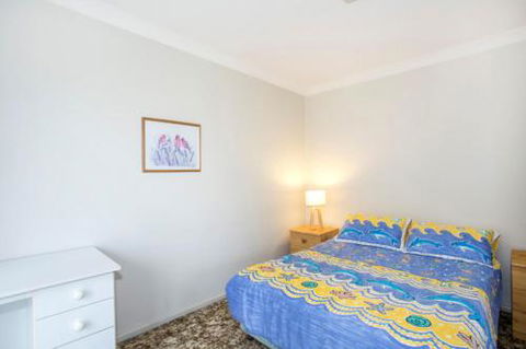 Seaside Beach House 25 Seaside Pde - St Kilda Accommodation 5