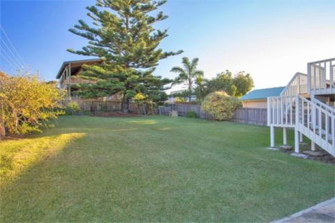 Seaside Beach House 25 Seaside Pde - St Kilda Accommodation 1
