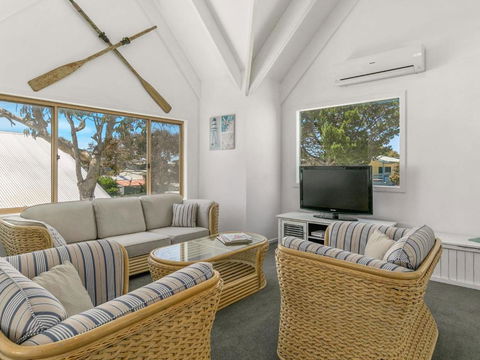 A La Plage - St Kilda Accommodation 6