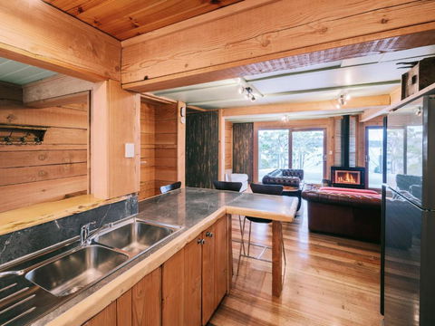 The Pier House - St Kilda Accommodation 4