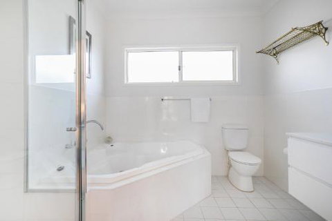 Aegean On The Beach - St Kilda Accommodation 4