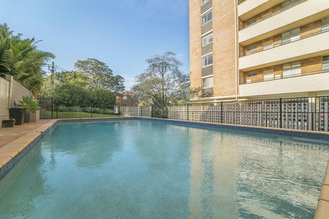 Bright And Sunny Studio Apartment - St Kilda Accommodation 5