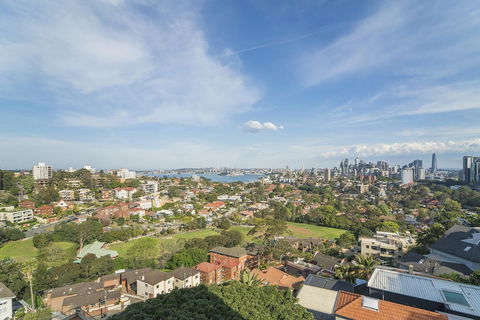 Bright And Sunny Studio Apartment - St Kilda Accommodation 6