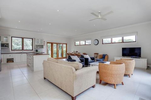 SantAnna - St Kilda Accommodation 5