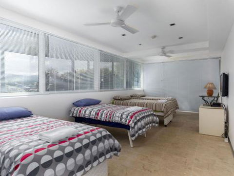 TASMAN DRIVE Gerringong 4pm Check Out Sundays - St Kilda Accommodation 2