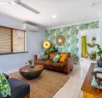 House Tropicana - St Kilda Accommodation