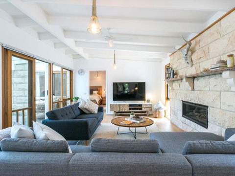 Stunning Sorrento Escape With Pool - St Kilda Accommodation 6