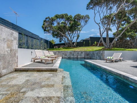 Stunning Sorrento Escape With Pool - St Kilda Accommodation 4