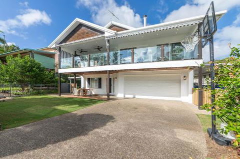 Beaches - St Kilda Accommodation 0