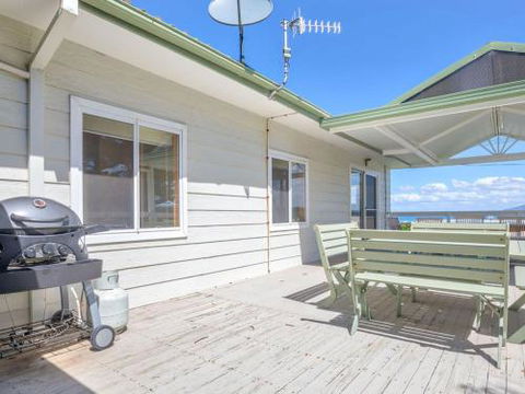 FRESHWATER Gerroa 4pm Check Out Sundays - St Kilda Accommodation 0
