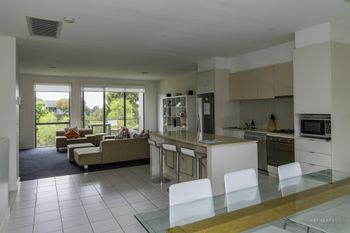 Stylish 3 Bedroom Condo - St Kilda Accommodation 0