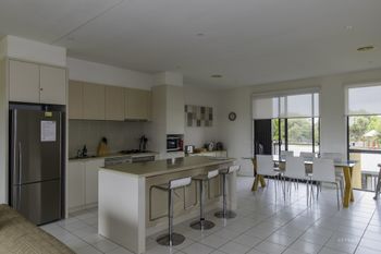 Stylish 3 Bedroom Condo - St Kilda Accommodation 3