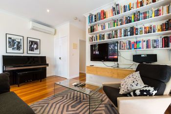 KIM 2BDR West Melbourne Apartment - St Kilda Accommodation 0