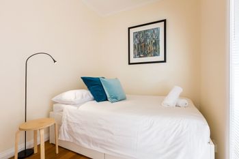 KIM 2BDR West Melbourne Apartment - St Kilda Accommodation 1