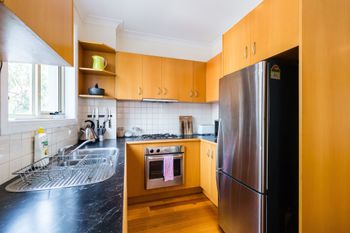 KIM 2BDR West Melbourne Apartment - St Kilda Accommodation 4