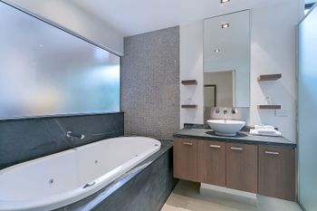 Private Sea Temple Studio 110 - St Kilda Accommodation 5