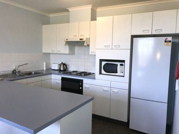 FATHOMS 19 - St Kilda Accommodation 3