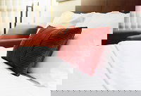 6 Bagnall Avenue - St Kilda Accommodation 0