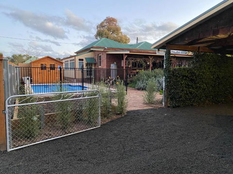 Avoca House Circa 1900 Gorgeous Federation Home - St Kilda Accommodation 2